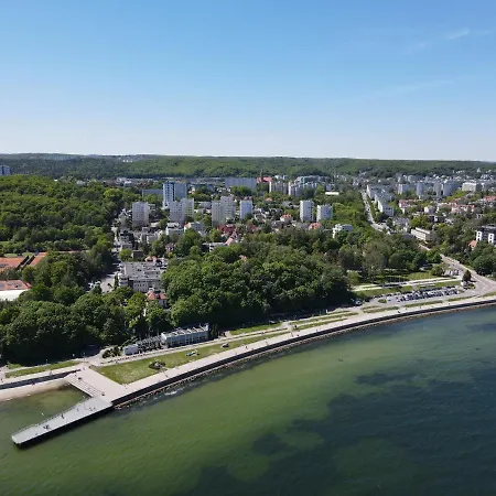 アパート Redlowo *