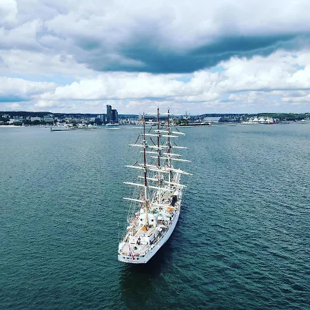 アパート Redlowo