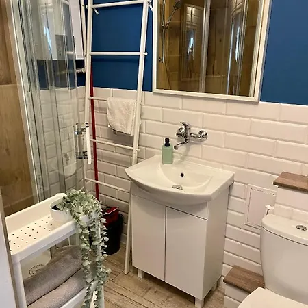 アパート Redlowo *